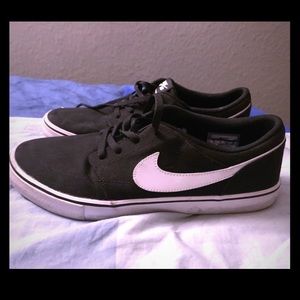 Nike skateboarding shoes